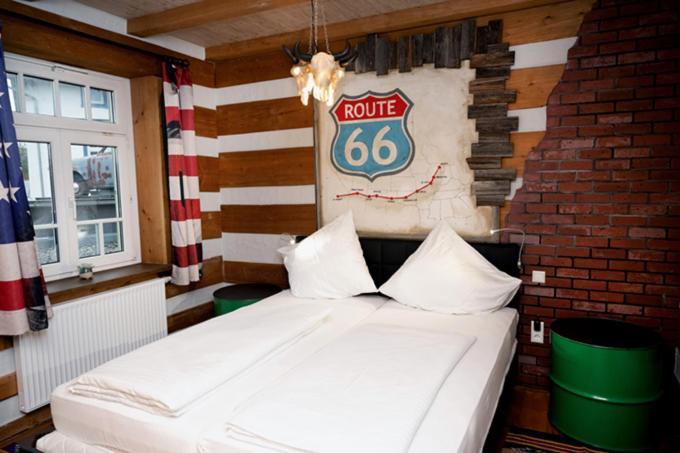 Motorworld Inn Warthausen Dış mekan fotoğraf