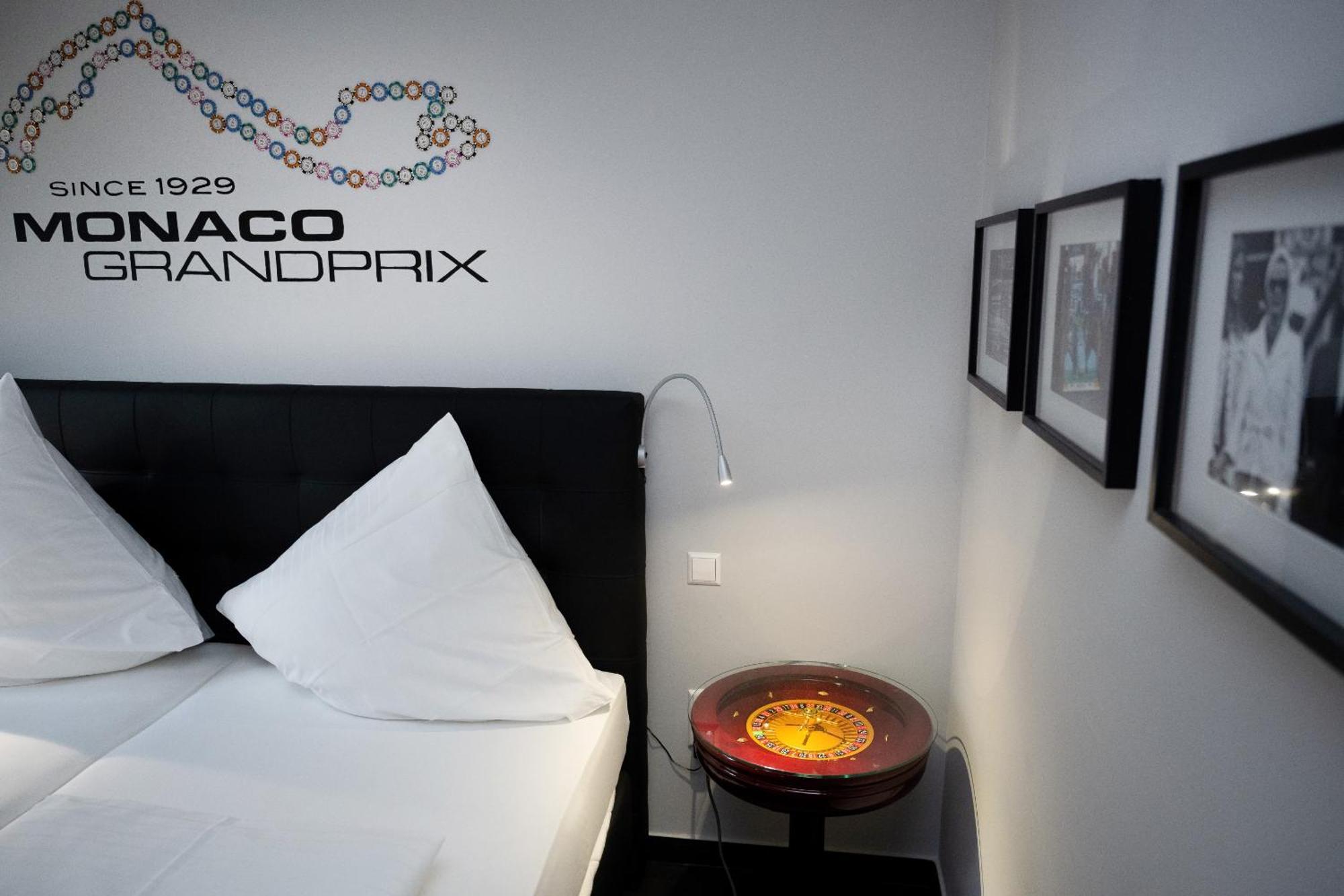 Motorworld Inn Warthausen Dış mekan fotoğraf